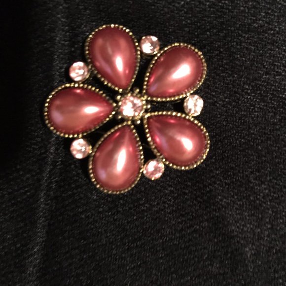 FLOWER PIN - Picture 2 of 2
